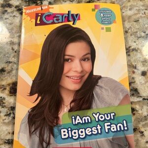 Scholastic iCarly Fan Book - Yellow and Blue
